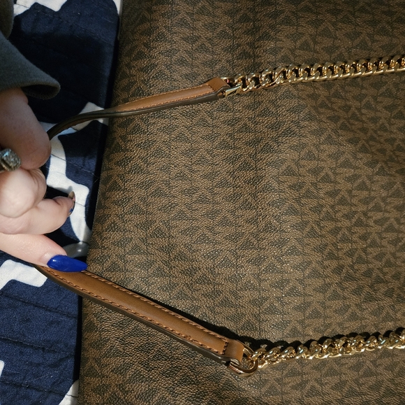 Michael Kors tote - Picture 3 of 4